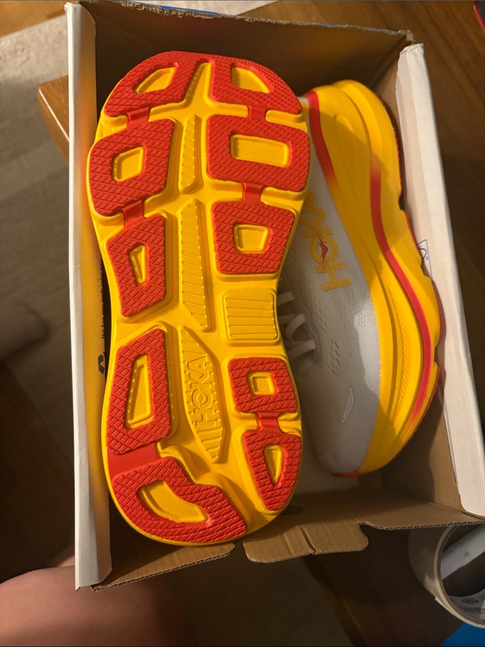 Men’s Hoka One One White and Yellow Running Shoes with Red Accent 9.5 wide NIB - Picture 2 of 4